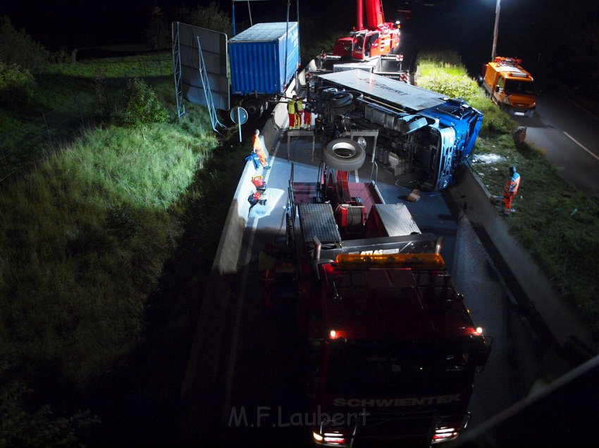 Einsatz BF Koeln PEINGEKLEMMT in Leverkusen P198.JPG